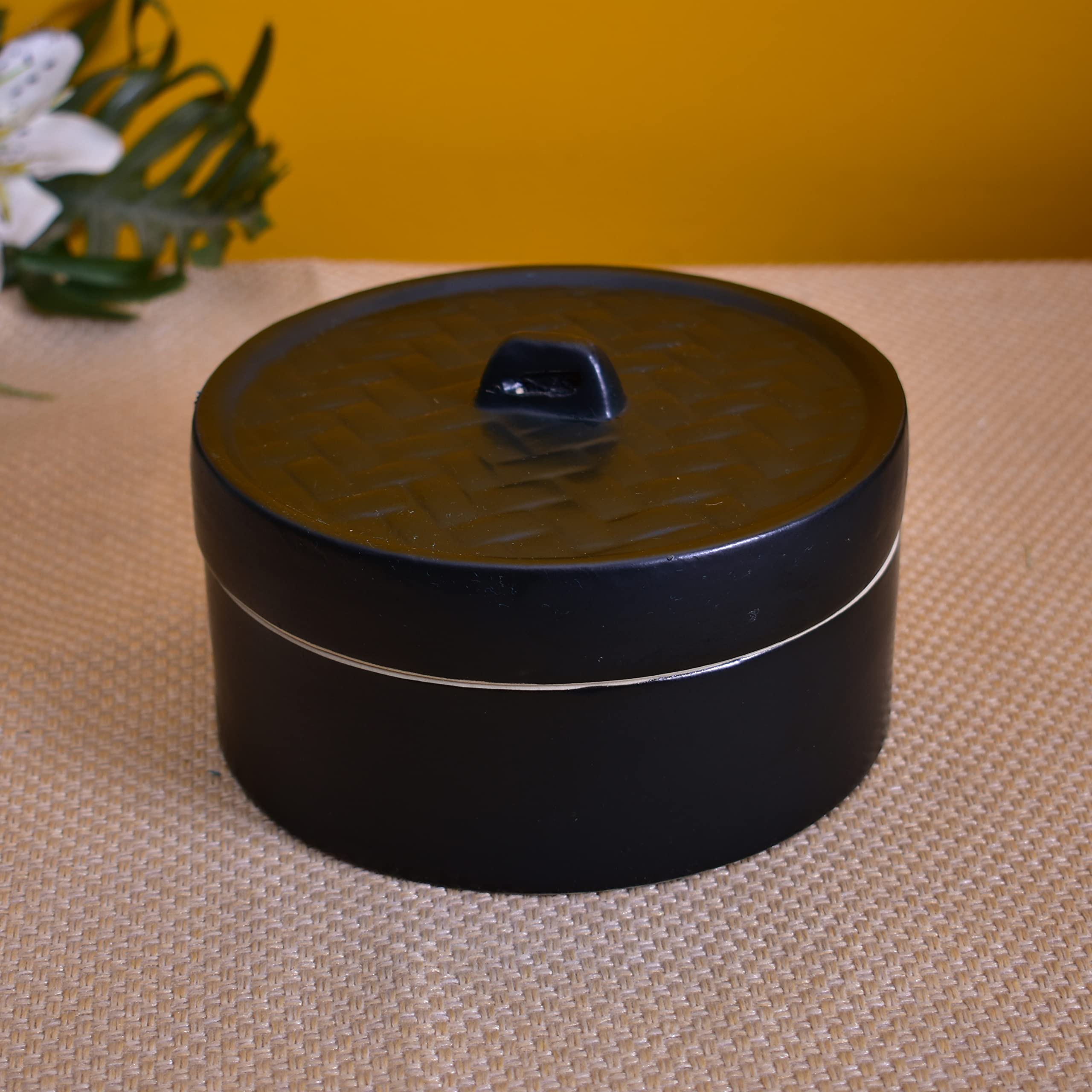 Kunhar Ceramic Donga with Lid, Ceramic Serving Donga, 700 Ml, 1 Piece, White Matt Finish — product view 1