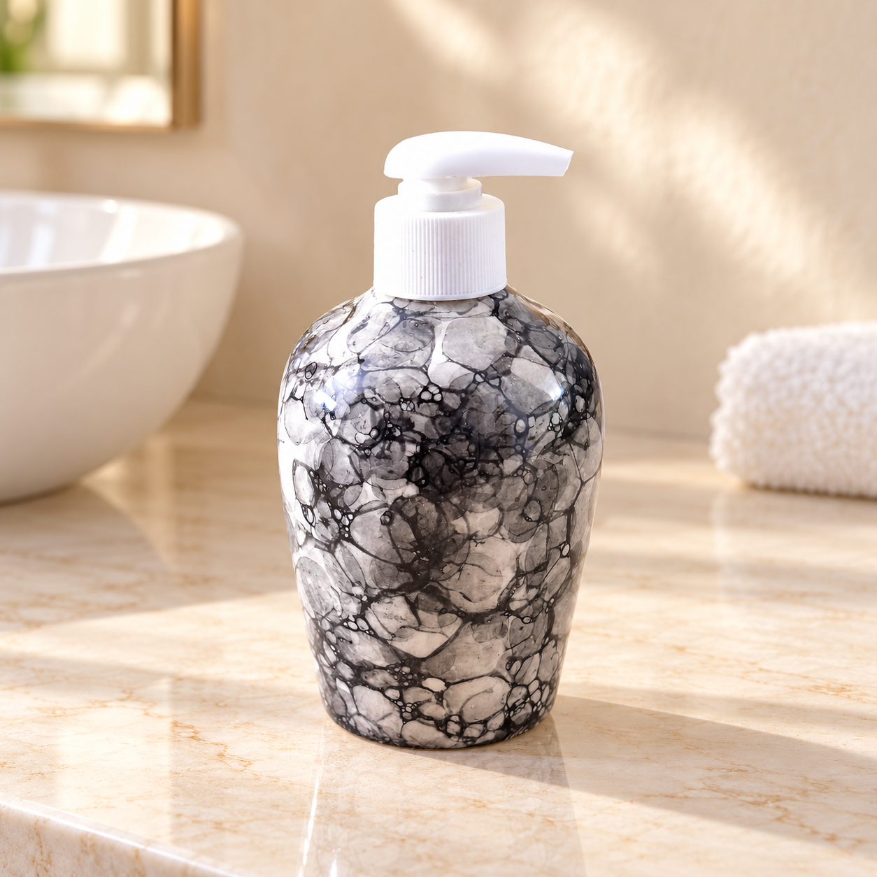 KunhaR Ceramic Liquid Soap Dispenser – Refillable Bathroom & Kitchen Lotion Pump | Stylish Countertop Dispenser for Soap, Shampoo, Gel Dispenser, Black Luster