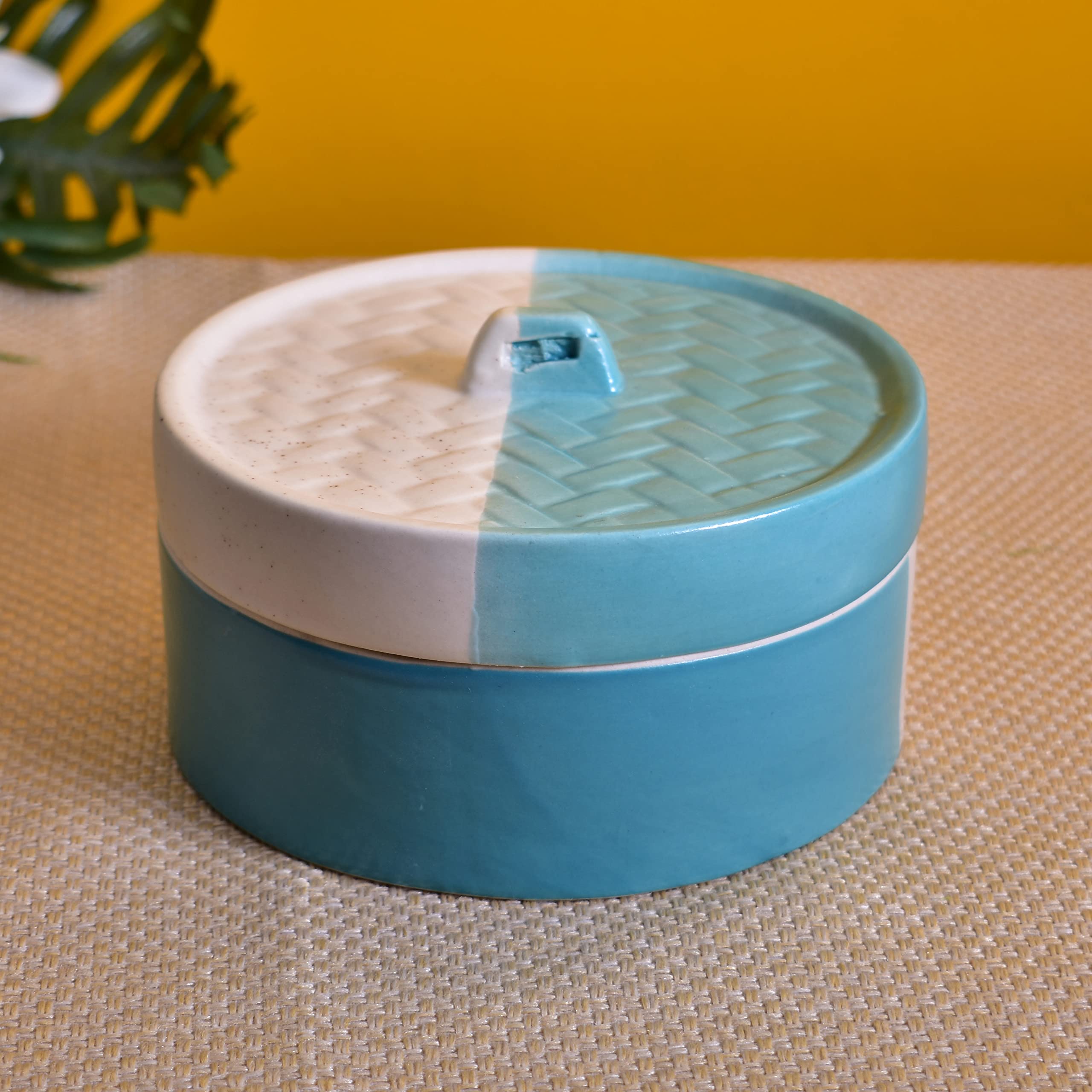 Kunhar Ceramic Donga with Lid, Ceramic Serving Donga, 700 Ml, 1 Piece, White Dusty Blue Matt Finish - Image 3