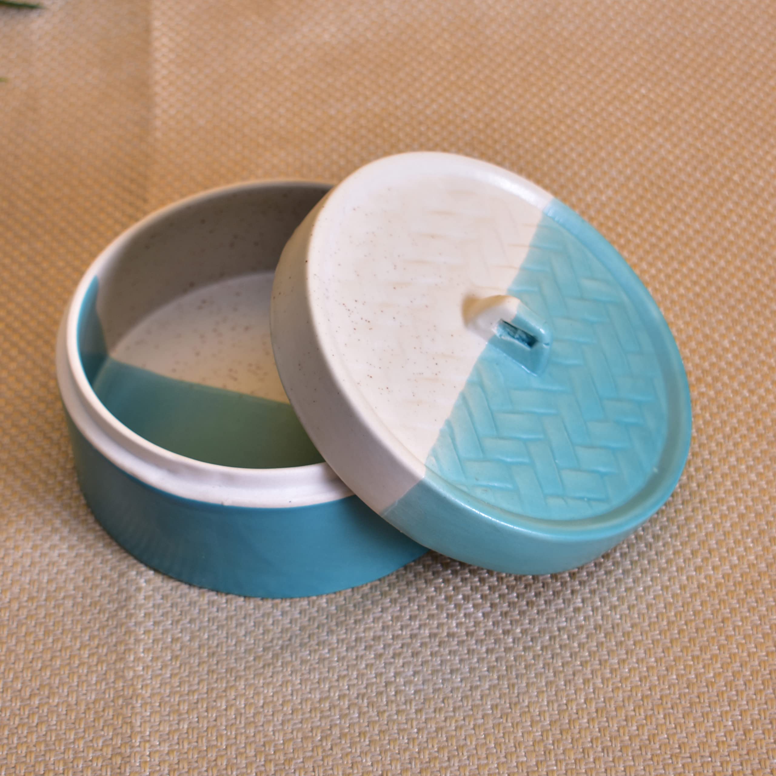 Kunhar Ceramic Donga with Lid, Ceramic Serving Donga, 700 Ml, 1 Piece, White Dusty Blue Matt Finish - Image 5