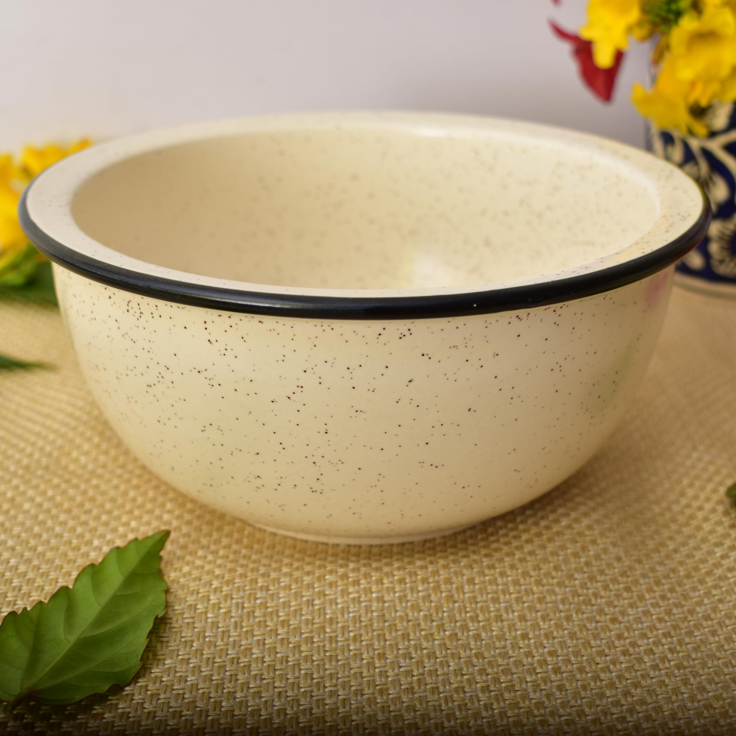 Kunhar Ceramic Mixing Bowls, Soup Bowl, Salad Bowl, Bowl for Snacks, Microwave Safe, Dishwasher Safe - 1500 Ml, 800 Ml, 600 Ml and 400 Ml, 4 Pieces, White Matte Black Border - Image 4