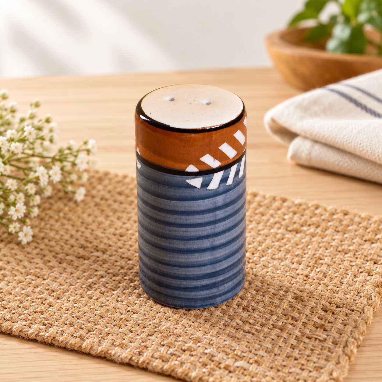 KunhaR Ceramic Pepper Shaker, Salt Shaker Dispenser, Spice Dispenser, 1 Piece, Brown
