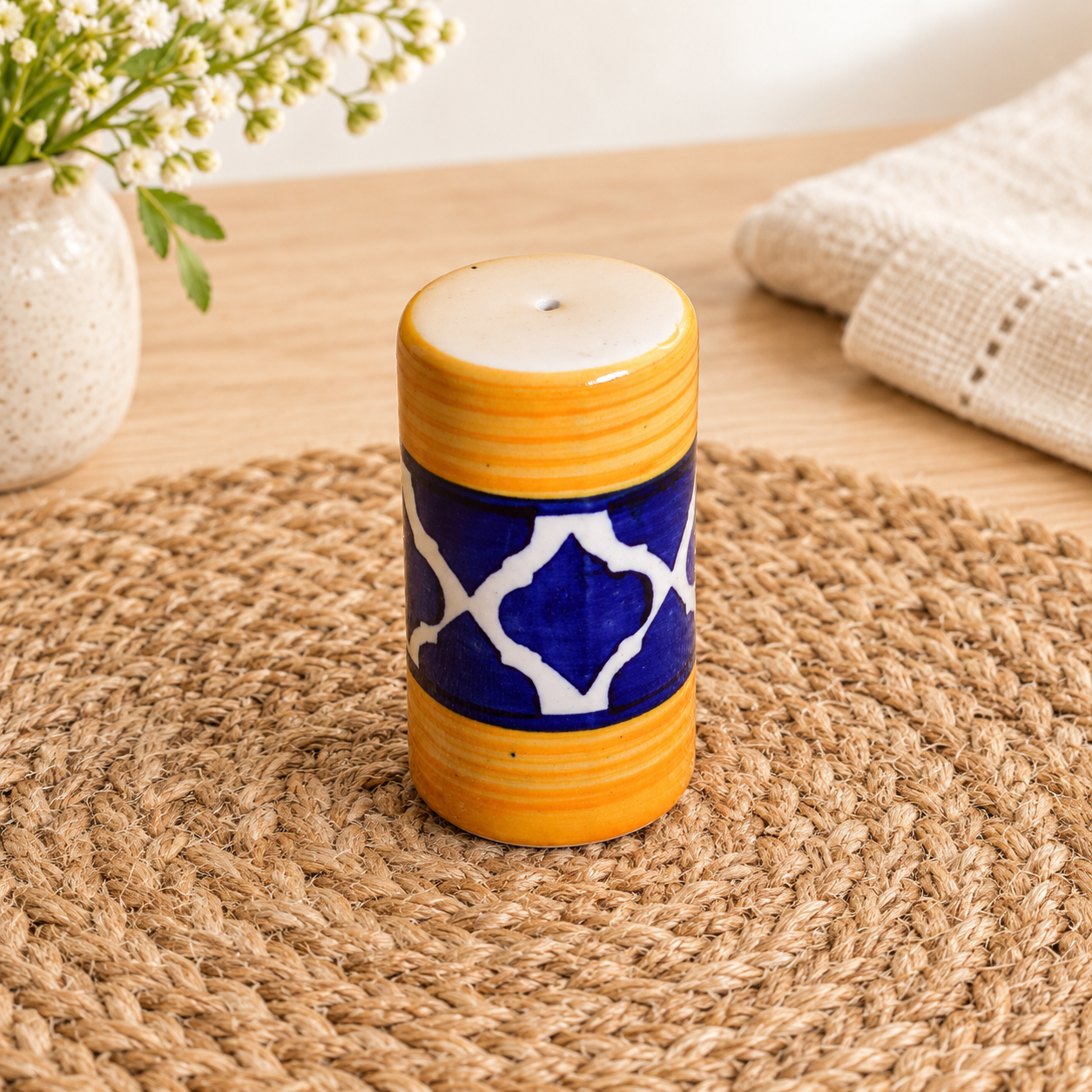 KunhaR Ceramic Pepper Shaker, Salt Shaker Dispenser, Spice Dispenser, 1 Piece, Yellow Blue