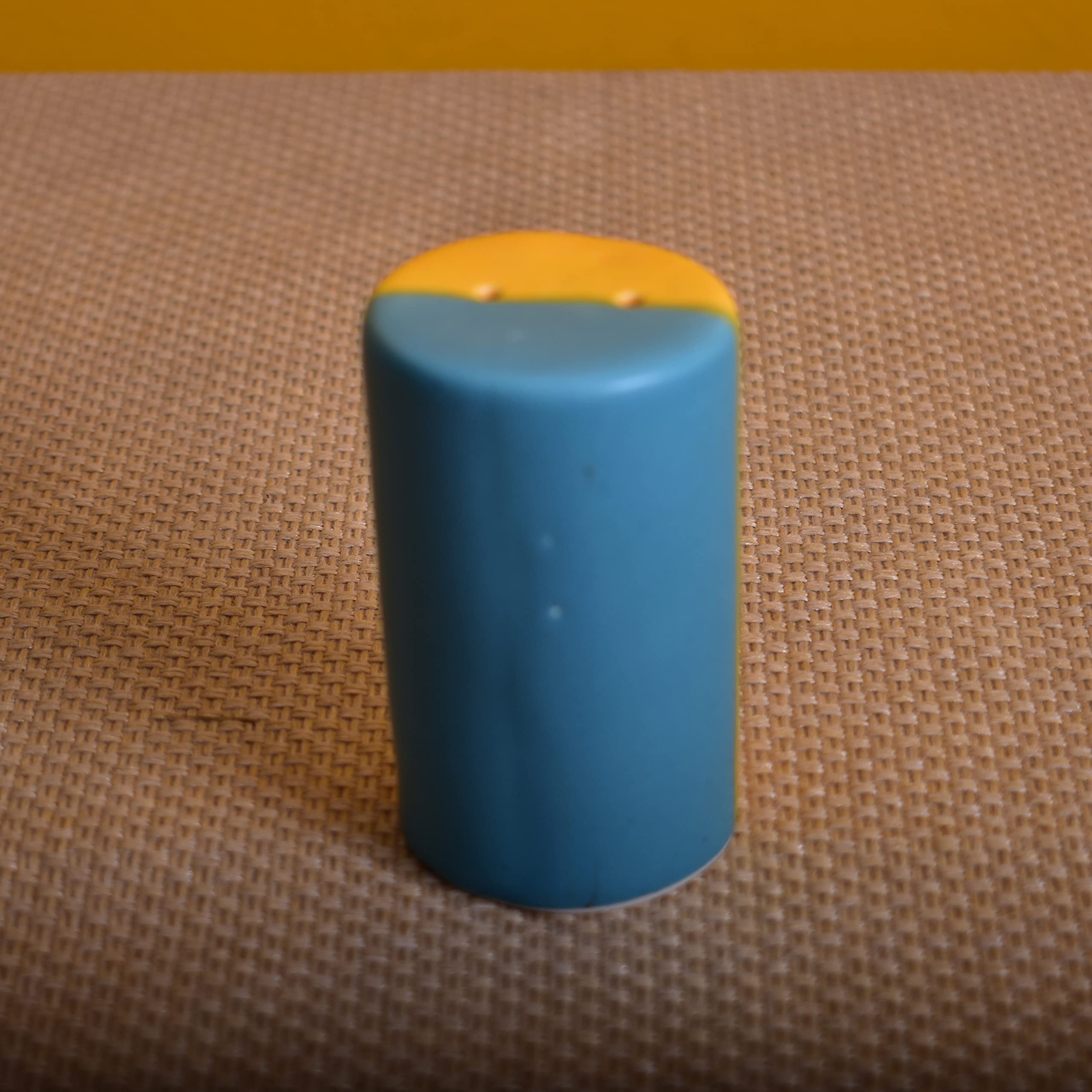 KunhaR Ceramic Pepper Shaker, Salt Shaker Dispenser, Spice Dispenser, 1 Piece, White Dusty Blue - Image 3