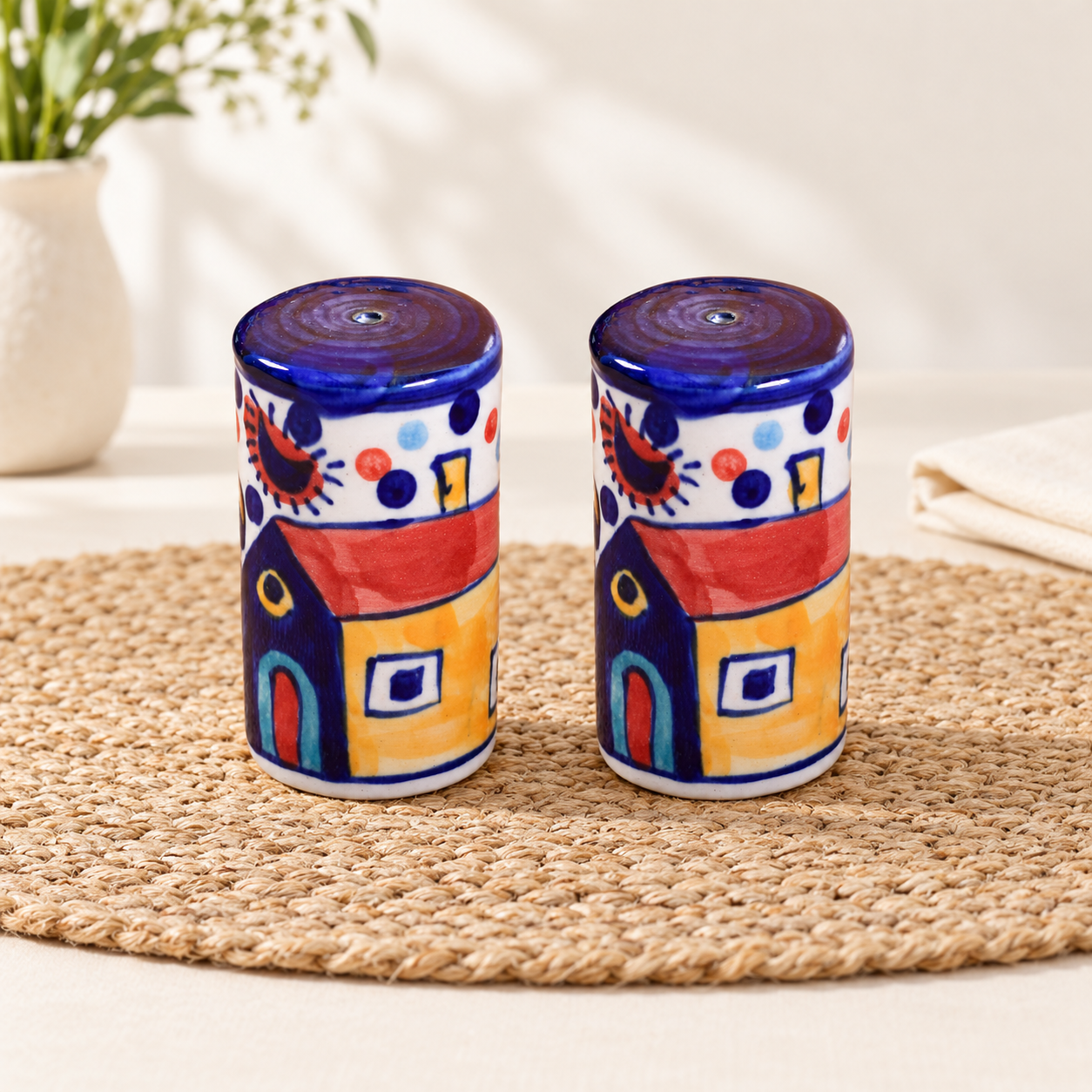 KunhaR Ceramic Hut Painting Pepper Shaker, Salt Shaker Dispenser, Spice Dispenser, 2 Pieces, Multicolor
